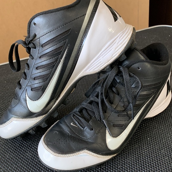 Nike Landshark Cleats - Picture 4 of 8